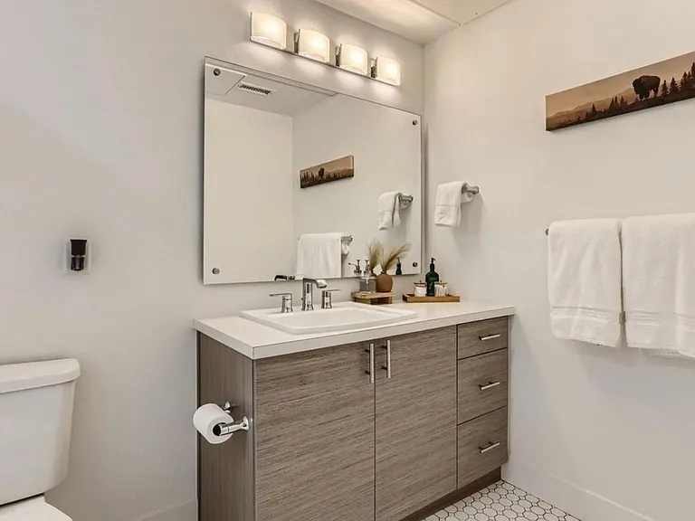 3500 S Corona St #203 — Photo 16
