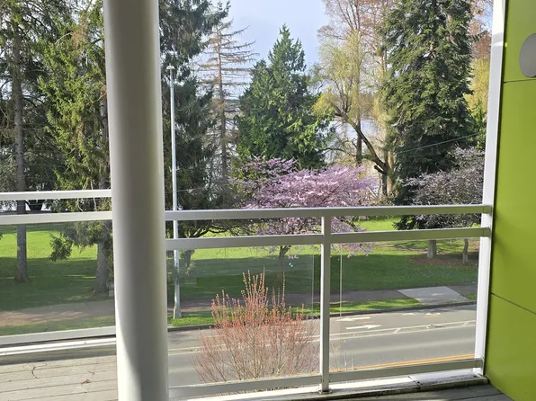 7440 E Green Lake Dr N #202, Seattle, WA 98115