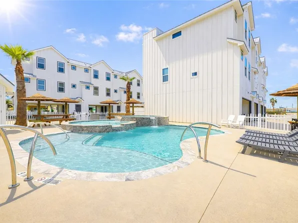 603 E Avenue G #204, Port Aransas, TX 78373