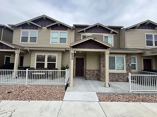 894 Petra Hts Photo 1