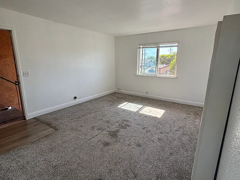 221 E Edison St #2 — Photo 5