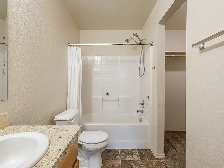 143 E Rose Lake Dr — Photo 24
