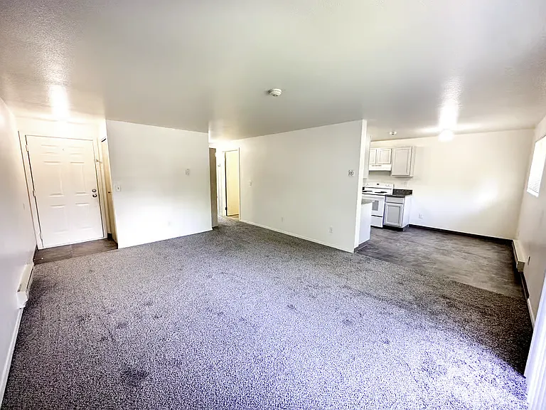 Winterhill Apartments — Photo 10