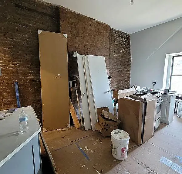 122 W 81st St #9 — Photo 5