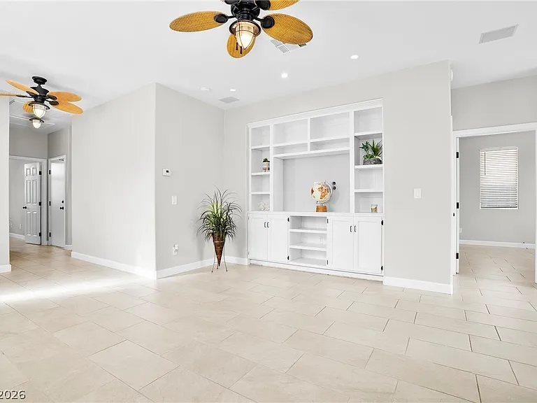 8824 Iron Hitch Ave — Photo 6