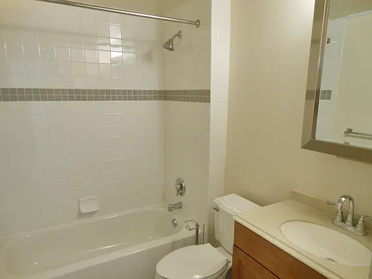 Rented by R New York | media 21