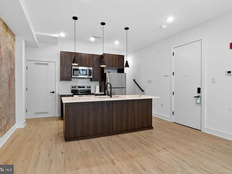 59 N 2nd St #14 — Photo 6
