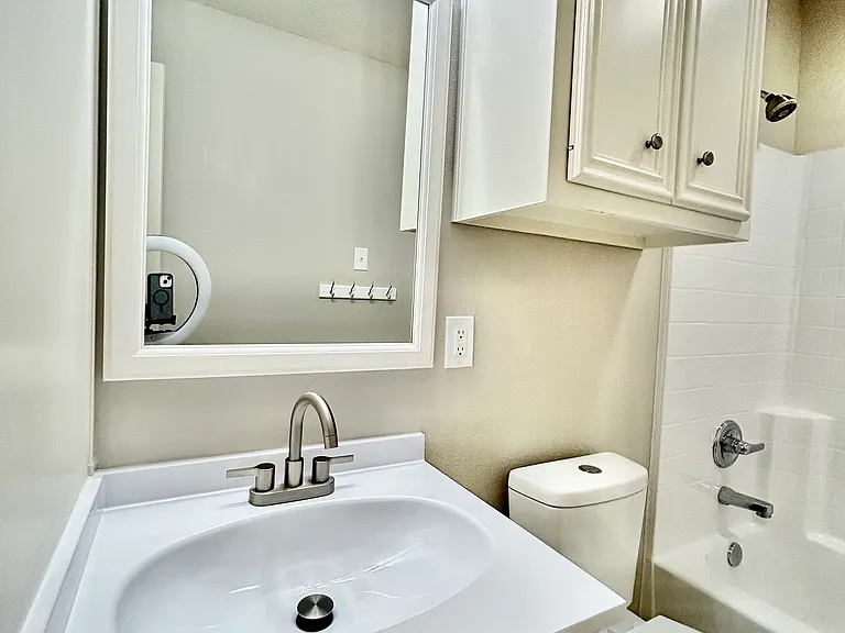 1003 Oshkosh Ave — Photo 14