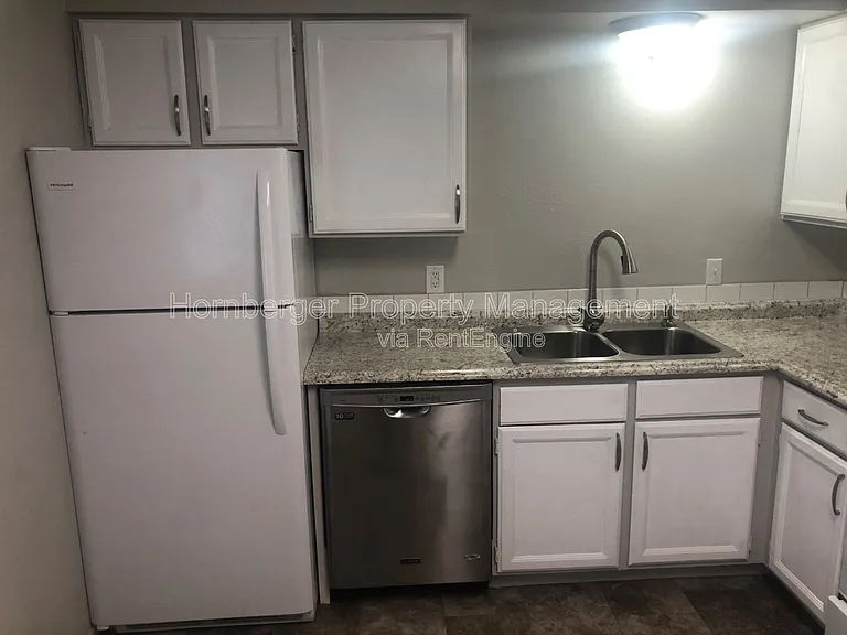 3203 N Smith St #11 — Photo 5