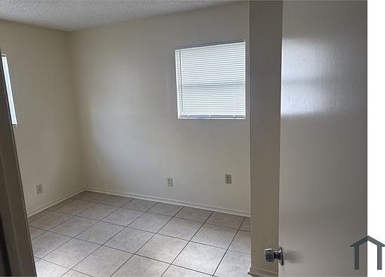4th image of 5705 Green Forest Dr