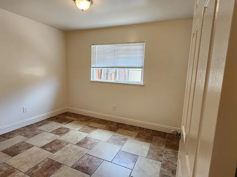 2111 Kalibo St — Photo 18