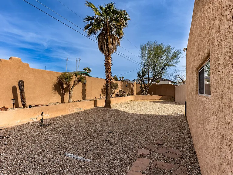 3921 Aloha Ln — Photo 17