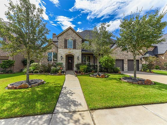 3rd image of 27511 Beauford Dr