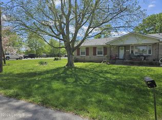 6500 Tearose Dr, Louisville, KY 40258