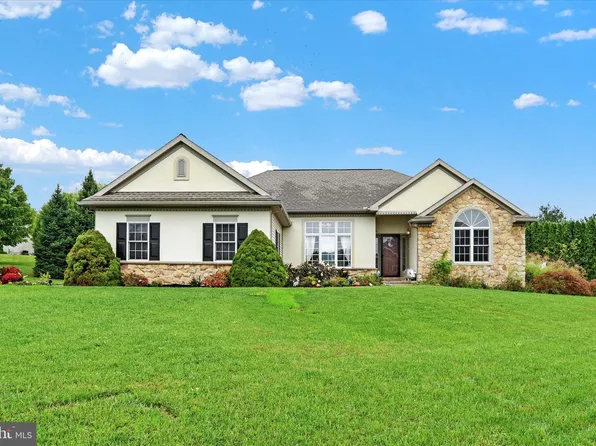 426 Millbridge Dr #L-0015, Lebanon, PA 17042