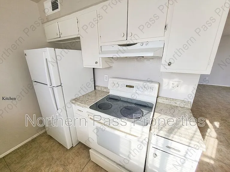 5233 Carousel Dr #2 — Photo 7