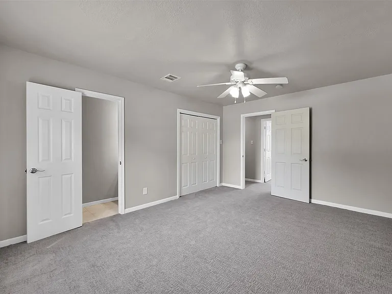 100 Harbour Town Dr — Photo 20