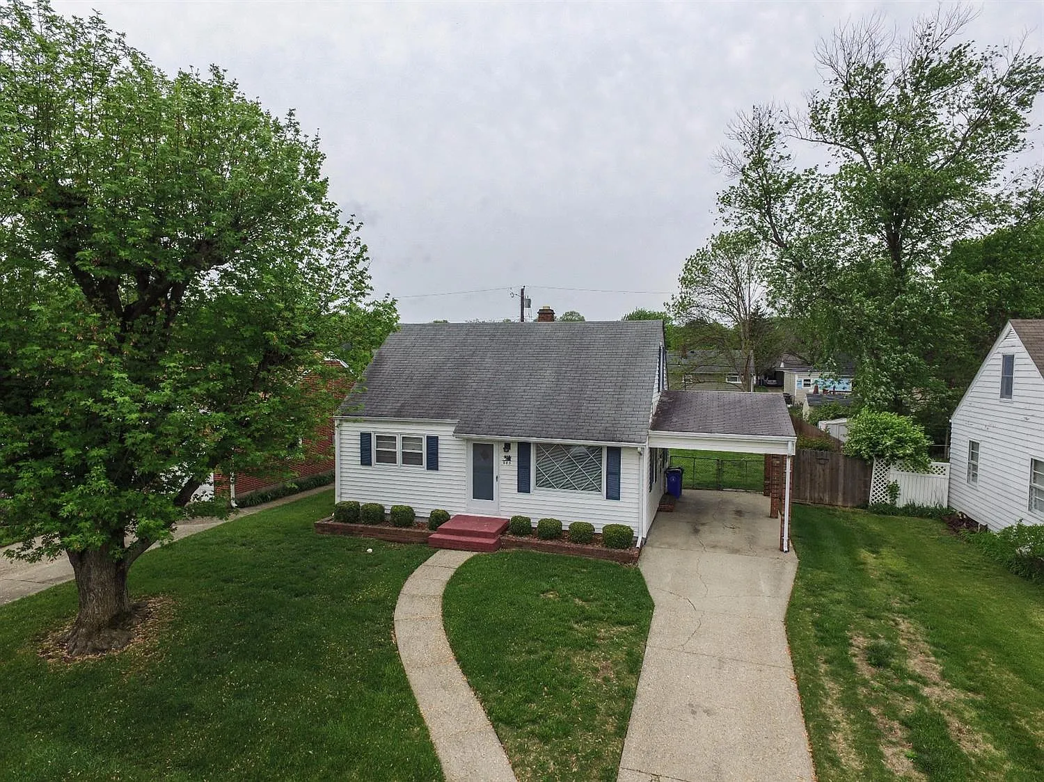 885 Quincy Dr photo 1