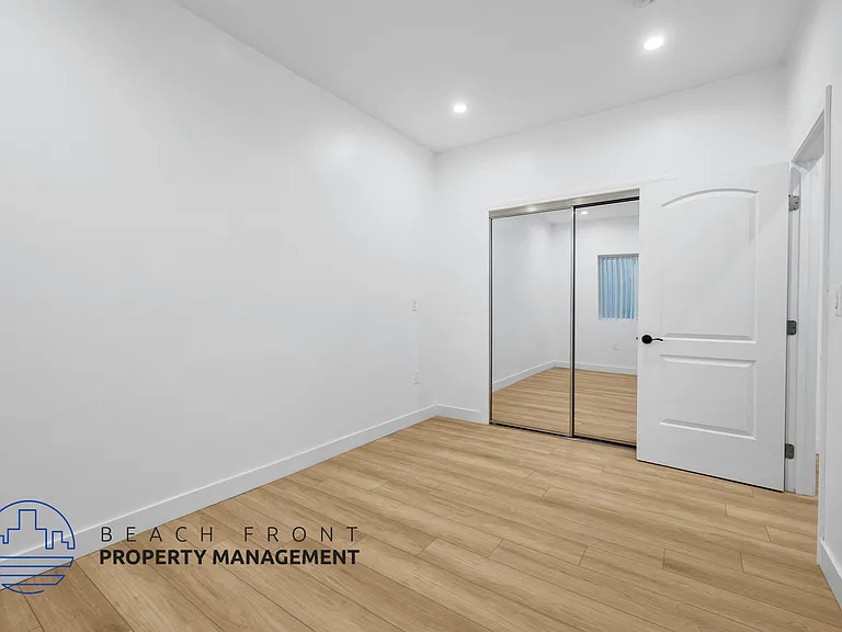 1049 Pine Ave #1053 — Photo 14