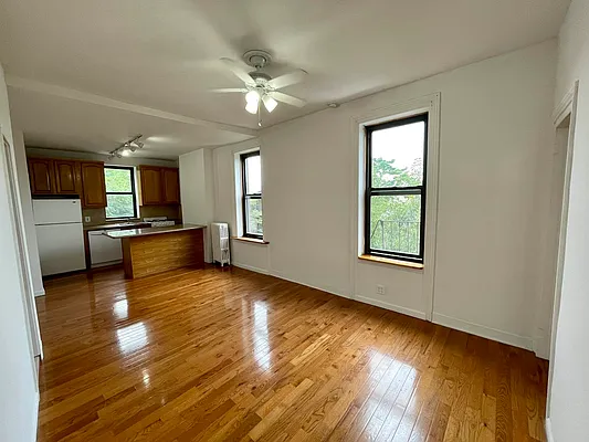 Rented by NMRE | media 21