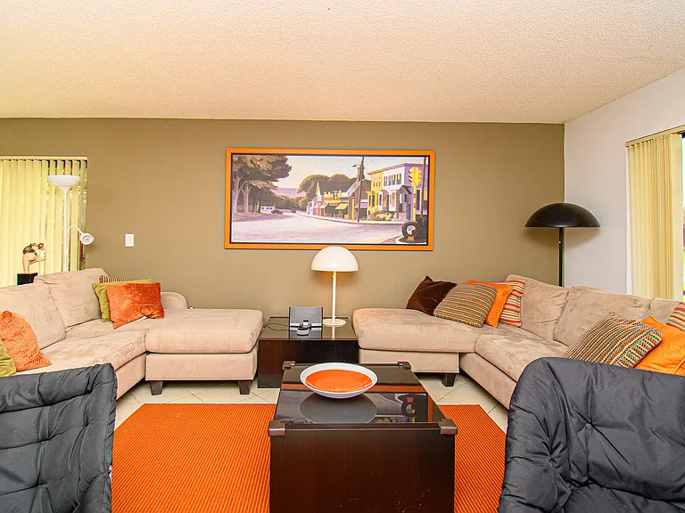 8334 Cypress Ln #1A — Photo 6