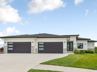 2428 S 182nd Cir, Omaha, NE 68130