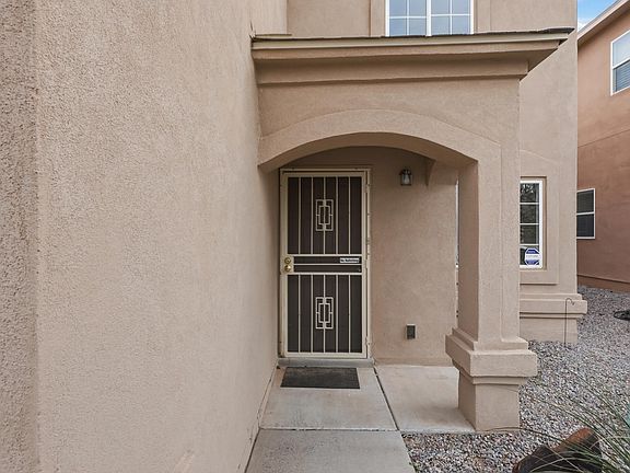 5th image of 2901 Wilder Loop NE