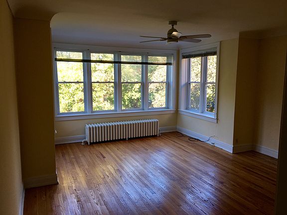 Large Bright Living Room
