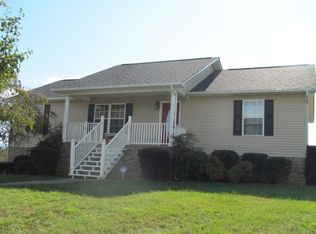 108 Hidden Valley Dr, Dandridge, TN 37725
