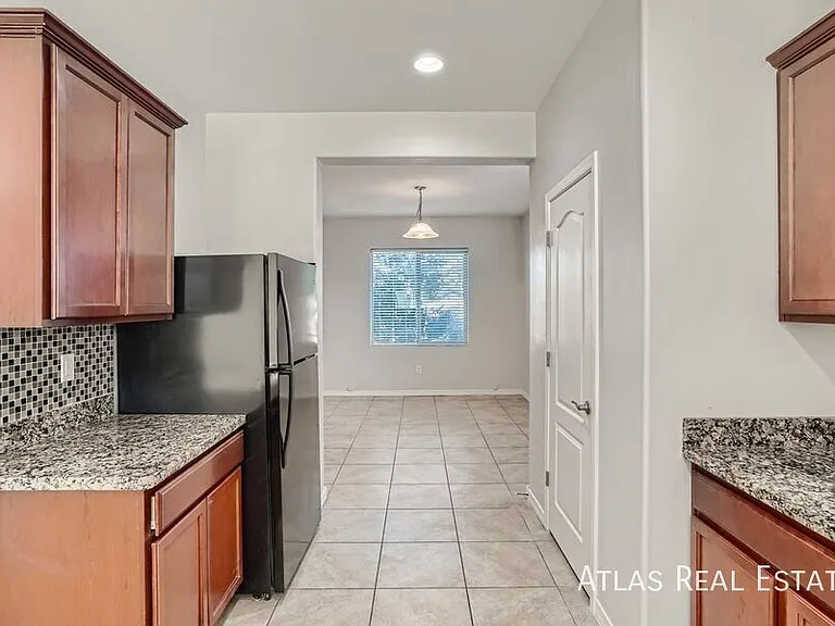 8253 W Razorbill Dr — Photo 7