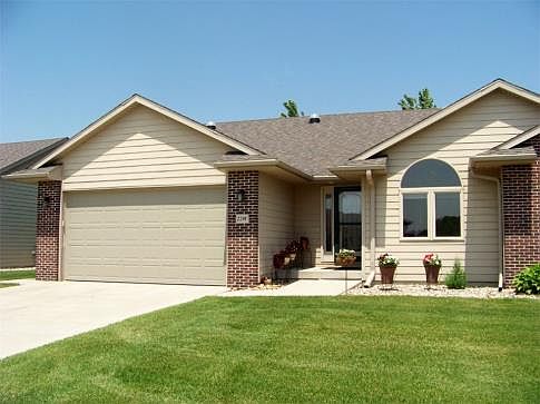 1st image of 22 Venetian Dr
