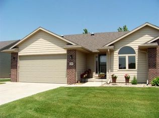 22 Venetian Dr, Clear Lake, IA 50428