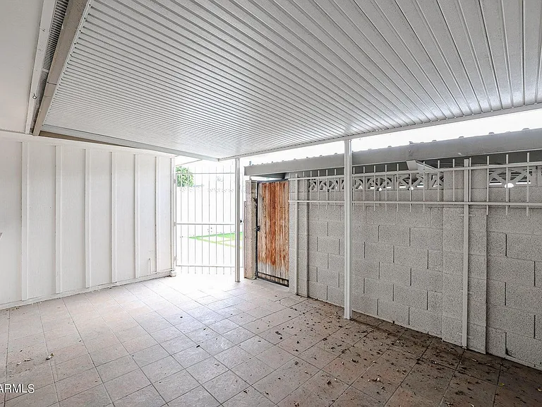 1803 W Maryland Ave — Photo 38