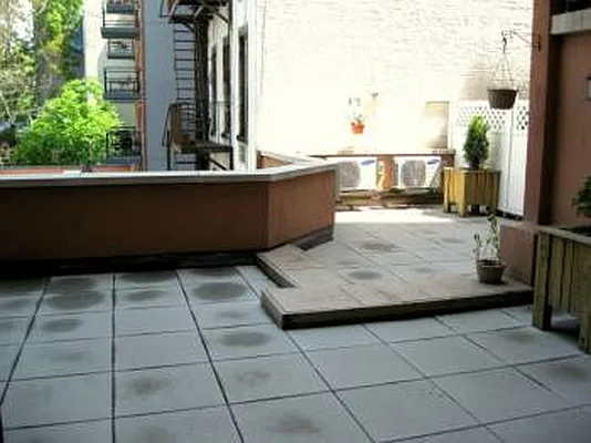 Rented by Mark David | media 10