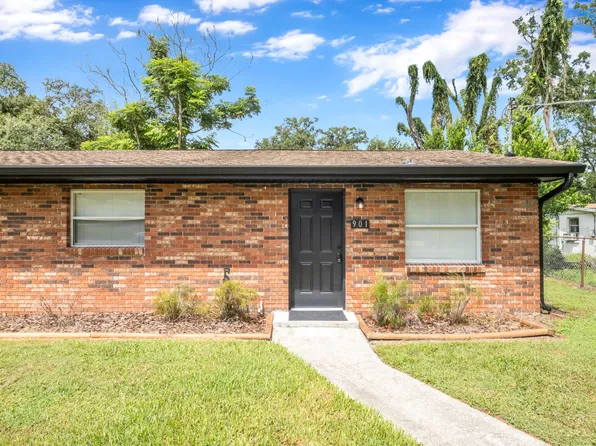 901 S Taylor Rd, Seffner, FL 33584