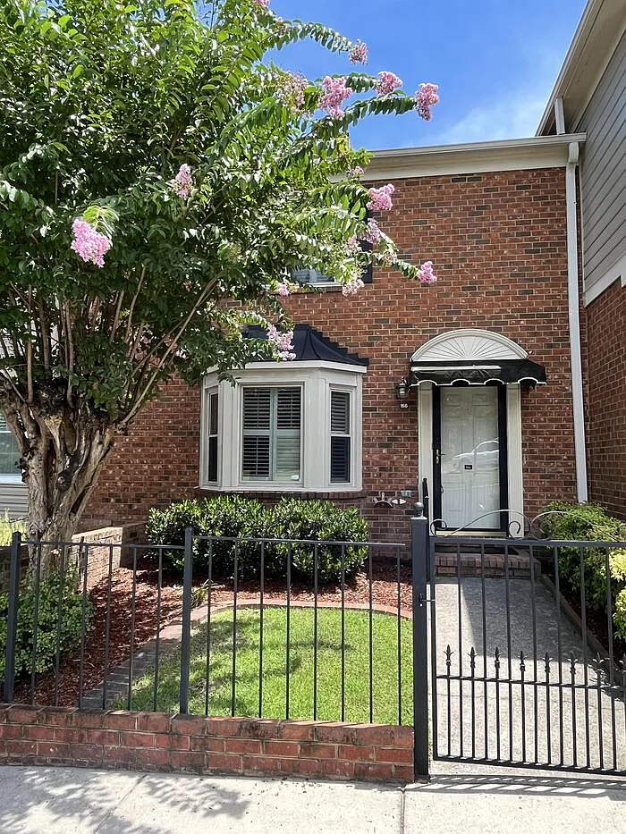 2 bed, 2.5 bath, 1178 sqft, $1,800 — Photo 1