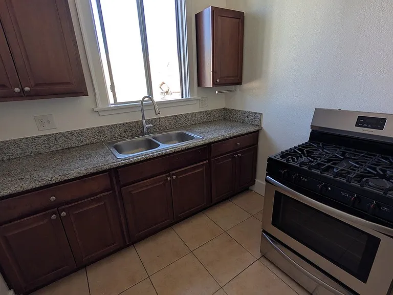 2801 San Marino St #12 — Photo 6