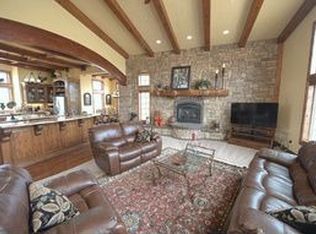 685 Meadow Oak Dr, Arroyo Grande, CA 93420