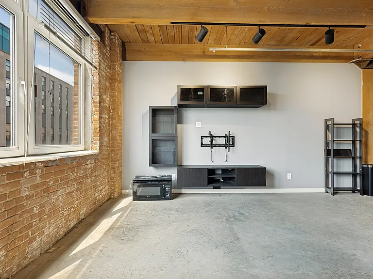 509 Elm St #405 — Photo 5
