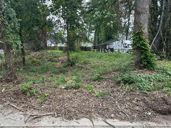 7814 Belvedere Dr, Alexandria, VA 22306