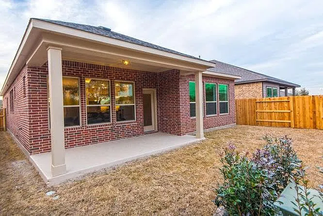 109 Saddle Dr — Photo 3