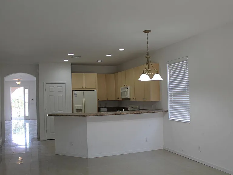 1804 SW Jamesport Dr — Photo 15