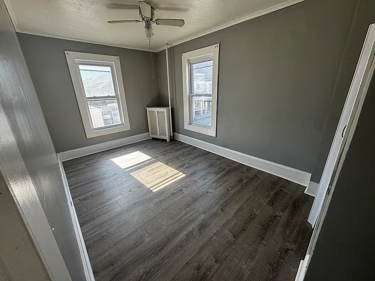 35 Central St #2 — Photo 7