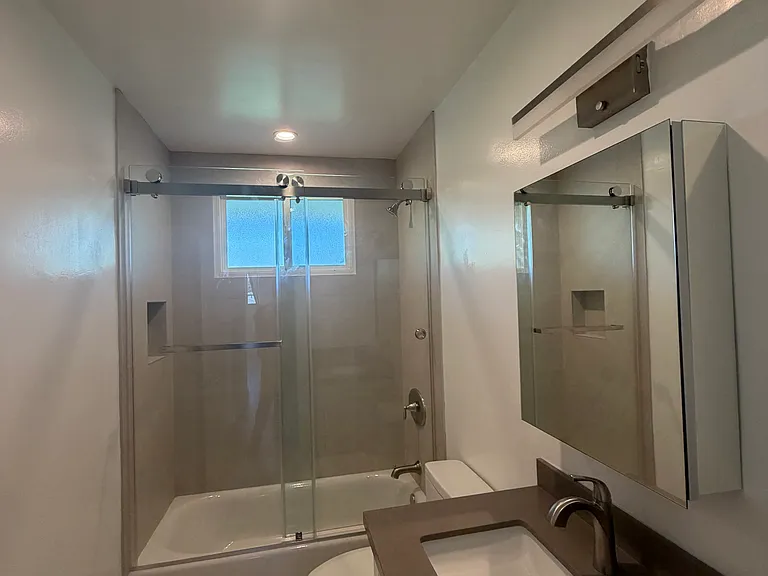 1161 N Hobart Blvd — Photo 34