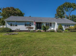 100 Union Ave, Center Moriches, NY 11934