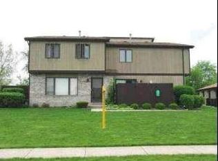 729 Bon Terre Rd, New Lenox, IL 60451