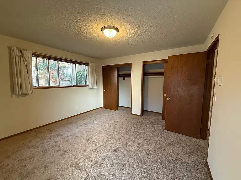 11359 NE Weidler St #1.1 — Photo 6