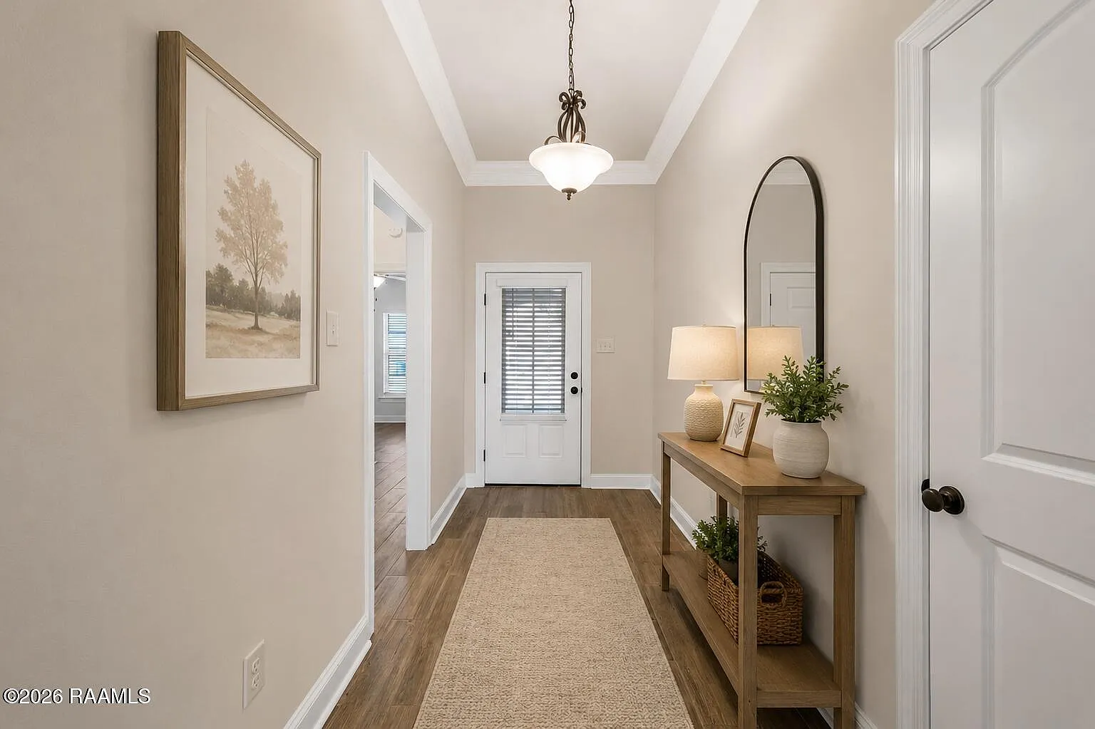 3 bed, 1735 sqft, $2,100 — Photo 2