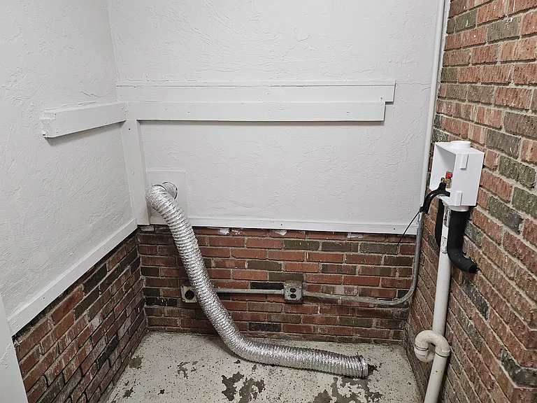 513 E Boeing Dr — Photo 18