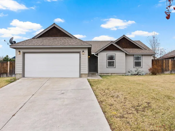 1151 NW 21st Pl, Redmond, OR 97756